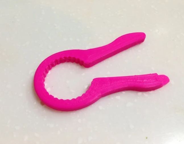 Abrebotellas ajustable impreso en 3D
