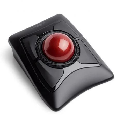 Ratón con forma cuadrada y bola roja justo en el centro con 4 botones alrededor de la bola