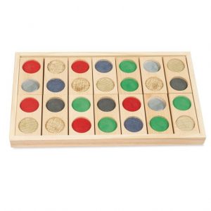 Piezas de dominó con diferentes colores