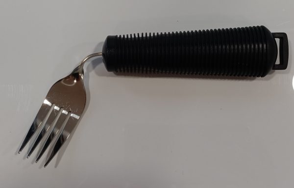 Tenedor con mango grueso curvado